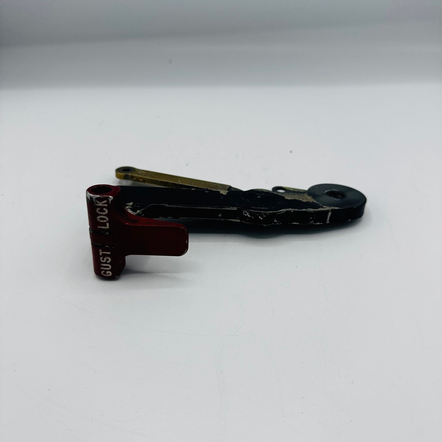 1159FC20041-1 GUST LOCK ASSY