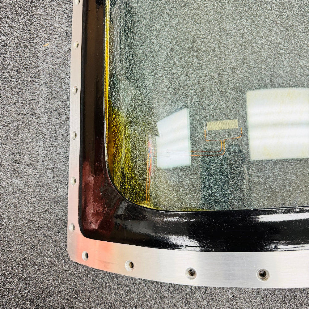 101-384025-24 RH WINDSHIELD - FAA 8130